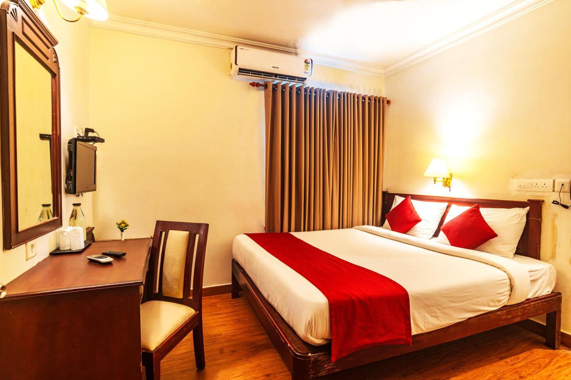 Hotel Archana Inn Kochi Buitenkant foto