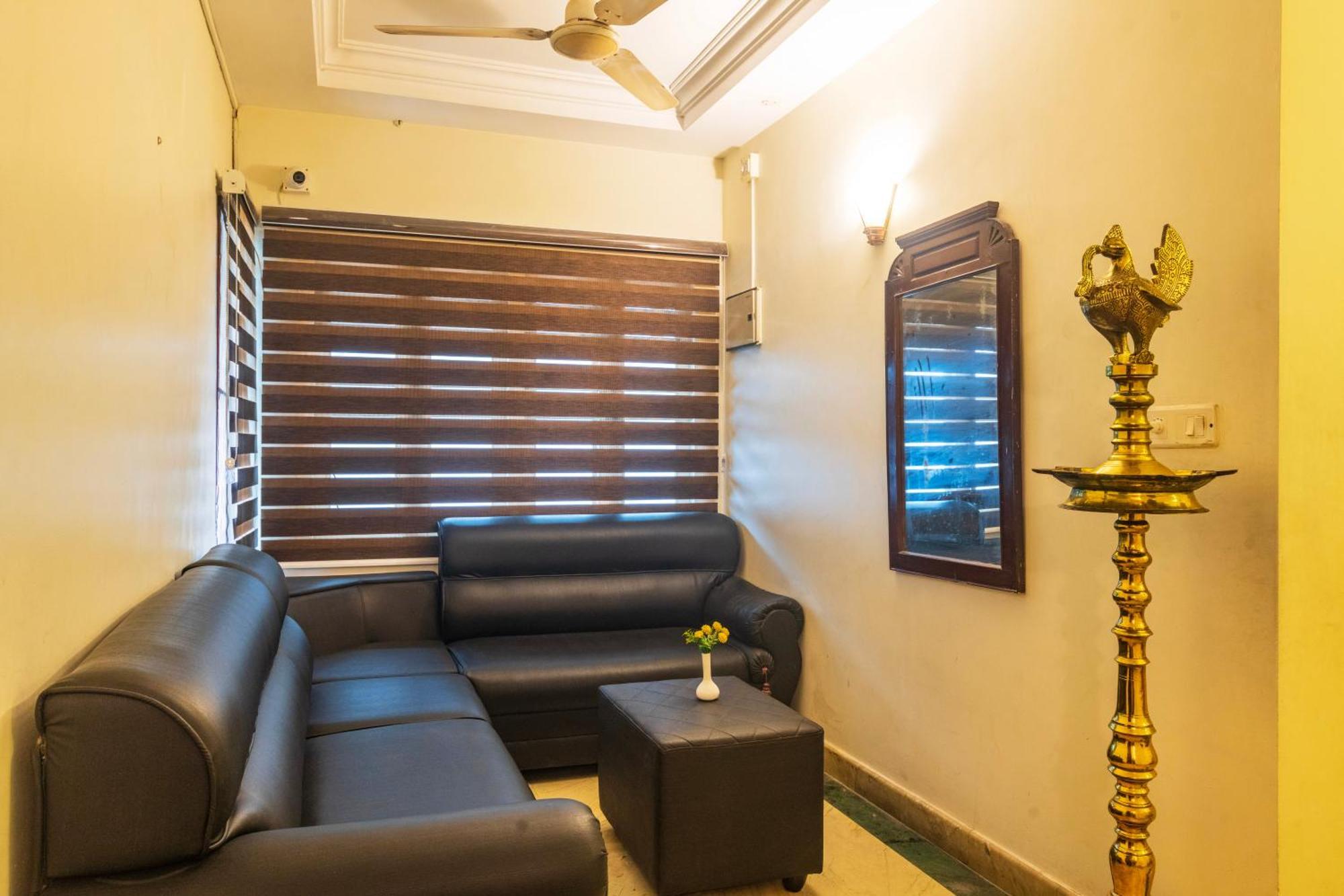 Hotel Archana Inn Kochi Buitenkant foto